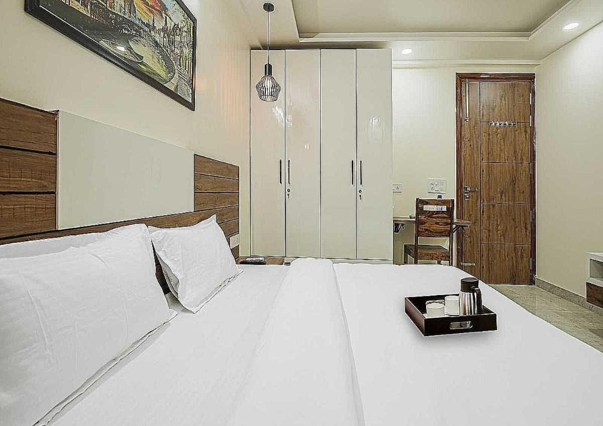 Hotel Maharaja Palace Gurgaon Exterior photo