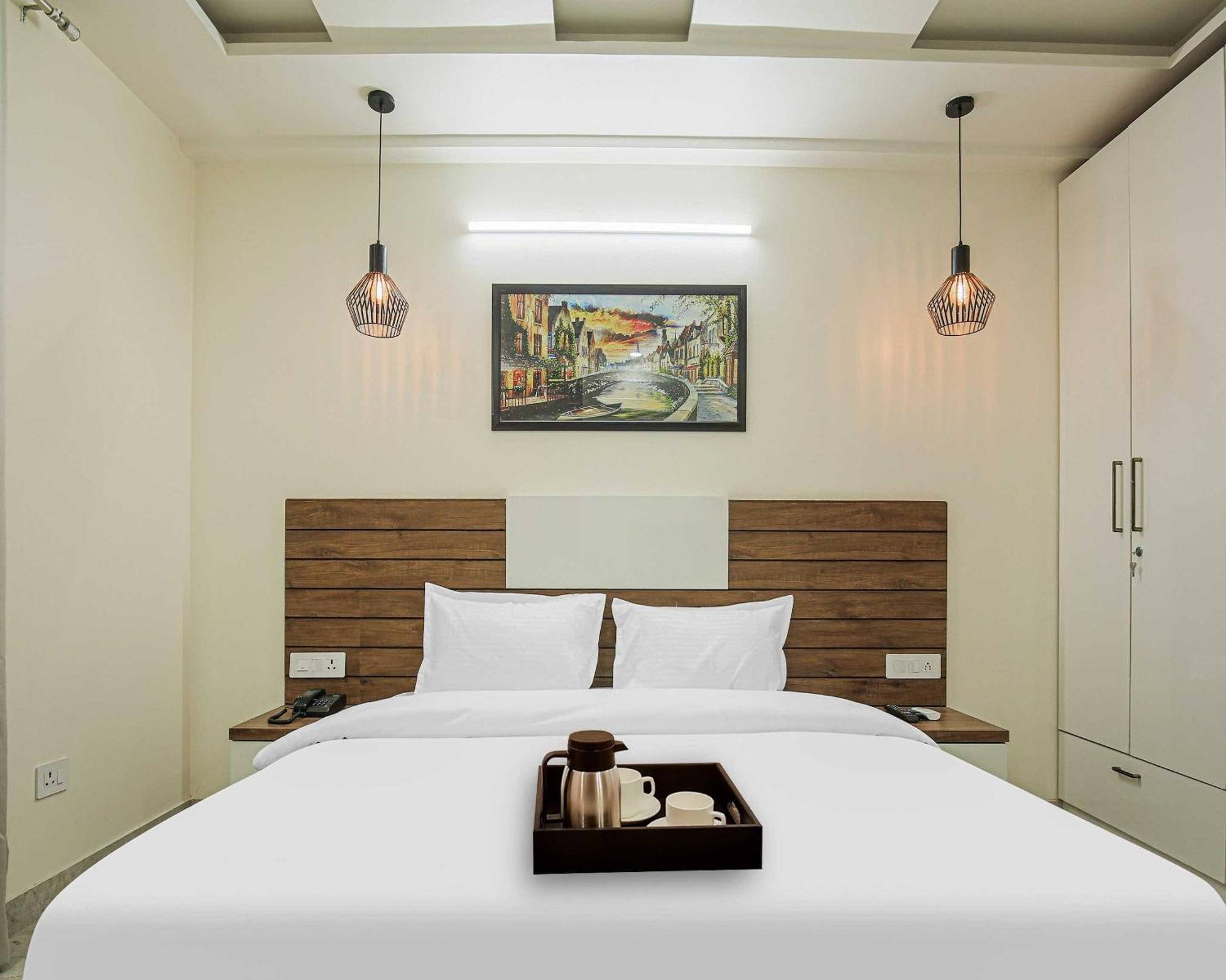 Hotel Maharaja Palace Gurgaon Exterior photo